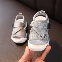 סניקרס-סנדלים-נעליים
