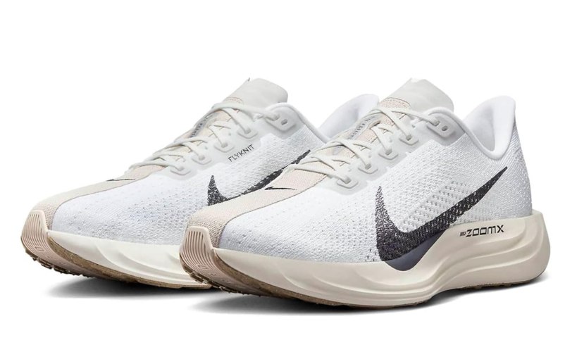 סניקרס נייק Nike Pegasus Plus צבע לבן