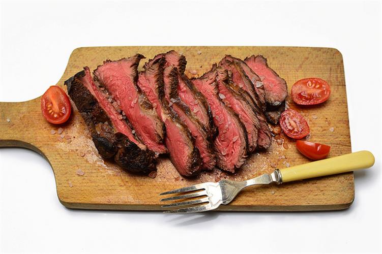 רוסטביף צלוי, עשוי מדיום       Roast beef, prepared medium