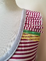 חולצת GOOD LUCK דובדבן