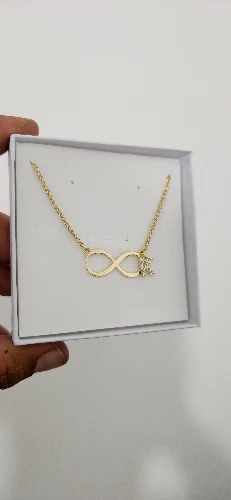 שרשרת אינפיניטי אות