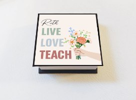 קוביית ממו ממותגת LIVE . LOVE . TEACH