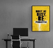 "Don`t Be Busy" תמונת קנבס מעוצבת עם משפט מוטיבציה והשראה על רקע צהוב - תמונה למשרד או חדר עבודה