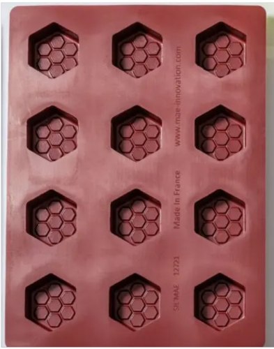 תבנית סיליקון משושה 12 שקעים עם צורת כוורת
