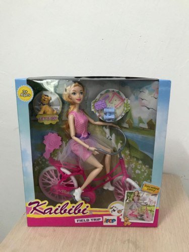 הבובה קילילי עם אופניים