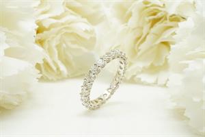 טבעת יהלומים 2.25 קראט │ טבעת איטרניטי עם יהלומים │ טבעת איטרניטי זהב לבן