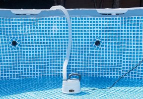 משאבת ריקון לבריכה ‎3,595‎ ליטר/שעה | INTEX | מק״ט ‎28606‎ | קפיץ קפוץ