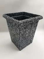 עציץ פלסטיק דמוי אבן מרובע מידות 33X27