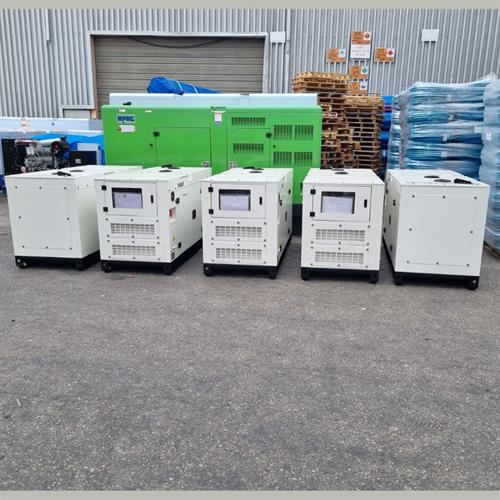 להשכרה גנרטור תעשייתי גדול 80KVA מנוע קמינגס חירום מהיום להיום