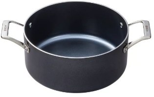 סיר קרמי נון סטיק 4.5 ליטר 24 ס''מ Kyocera – פריט בודד סיר אפור כהה בעל ידיות מתכתיות כסופות