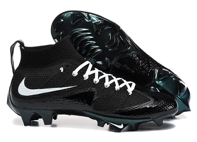 נעלי כדורגל Nike Vapor Edge Untouchable Mid שחור לבן