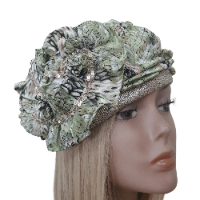 כובע ברט מבד קליל בגווני ירוק/כתום/לבן - דגם תלתלים אלגנטי