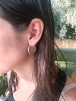 עגיל חישוק קובאני קטן- בינוני, קוטר 2.5 ס"מ, עובי 1,5 מ"מ