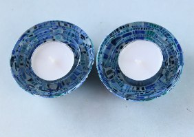 זוג פמוטים עגולים בגווני כחול ולבן