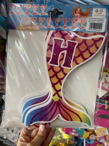 שרשרת דגלים בת ים  ורוד