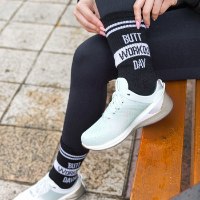 גרבי ספורט מזיזים את התחת Butt Workout Day