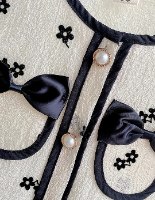Minnie Mouse Wants Her Outfit Back