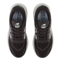 Fresh Foam X 880v15 נעלי ריצת כביש נשים רוחב 2E צבע שחור לבן | NEW BALANCE