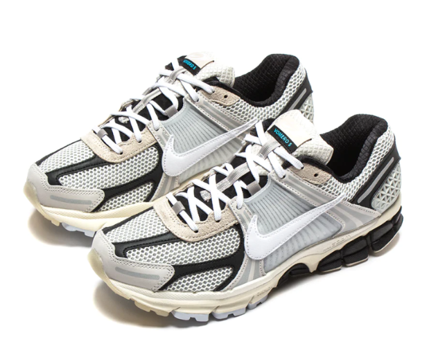סניקרס נייק NIKE ZOOM VOMERO 5