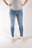 ג׳ינס ארוך להריון  שלומית - בהיר קרעים