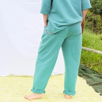 מכנסיים מדגם נורית מבד פרנץ טרי בצבע טורקיז