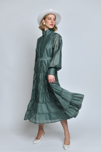 שמלה משי שילוב עיטורי פס תחרה ירוק