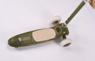 קורקינט וינטג עם סלסלת קש בצבע ירוק 28810G מסדרת Retro line