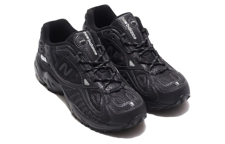 סניקרס ניו בלאנס New Balance 703 שחור