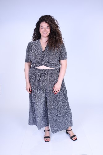 חליפת ג׳ואל לורקס כסוף