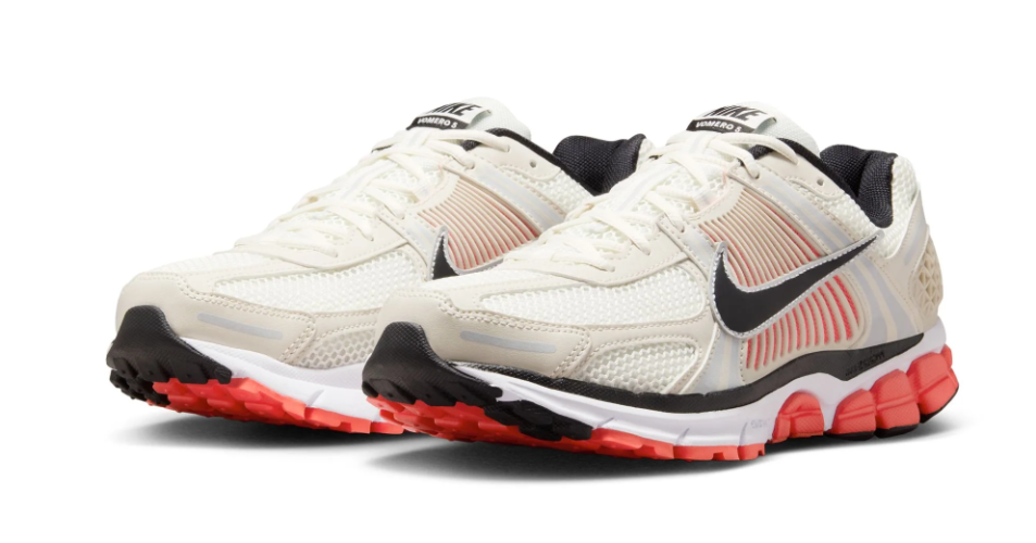 סניקרס נייק NIKE ZOOM Vomero 5 כתום שחור