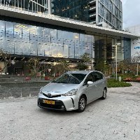 Toyota prius plus 2018