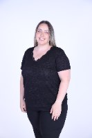 חולצת T תחרה שחורה