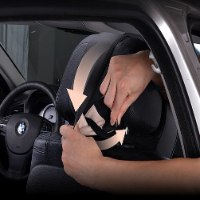 כרית תמיכה לצוואר המתלבשת על מושב הרכב