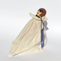 בובת עץ עומדת של אושיית האופנה אנה וינטור Anna Wintour - סוג ב'