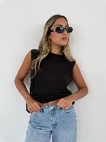 SLEEVELESS NIKKI