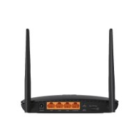 ראוטר Tp-Link Archer MR400 AC1200 4G LTE – מראה אחורי של הראוטר השחור עם שתי אנטנות אלחוטיות וחיבורים אחוריים