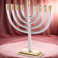 חנוכייה לנרות אלומיניום מהודרת עם קנים זהב