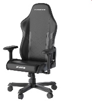 כיסא King K200 מבית DXRacer בזווית אלכסונית להדגשת המבנה הארגונומי