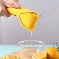 מסחטת הדרים ולימונים מתקפלת SqueezePro לסחיטה מקסימלית במינימום מאמץ
