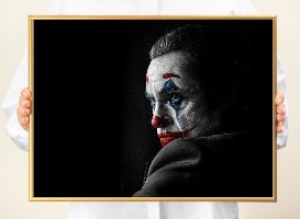 ציור של הג'וקר מודפס על קנבס מתוח וממוסגר "The Joker"  | פריסה לאורך\רוחב\ריבוע