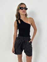 One shoulder tank