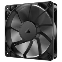 מארז שלושה מאווררים צבע שחור Corsair RS120 120mm – מאוורר יחיד בצבע שחור מוצג מקדימה ובזווית קלה