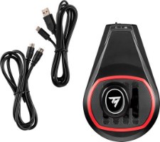 מוט הילוכים Thrustmaster TH8S Shifter Add-On Xbox/PS/PC – יחידת המוט השחורה עם גימור אדום ושני כבלים מגולגלים מוצגים על רקע