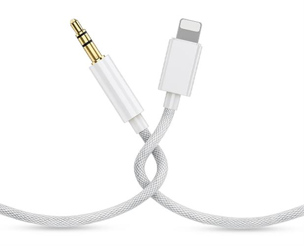 כבל Aux ישיר לחיבור Lightning מבית BeeTech