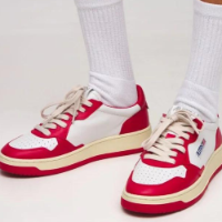 Autry Medalist Low Sneakers White Red