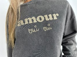 סווצר Amour