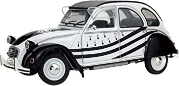 דגם מכונית סיטרואן דשבו לבן שחור 1:18 Citroen 2CV6 BZH מבית Solido
