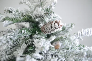 עץ מושלג מפואר רומא עיצוב 2024    tree Christmas 120 cm