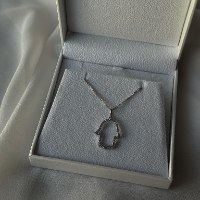 שרשרת חמסה חלולה| זהב 14K | שרשרת זרקונים