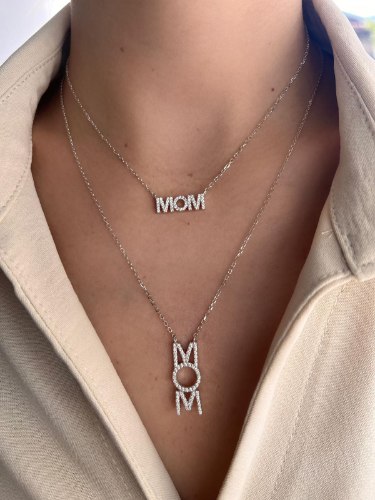 שרשרת ''MOM''